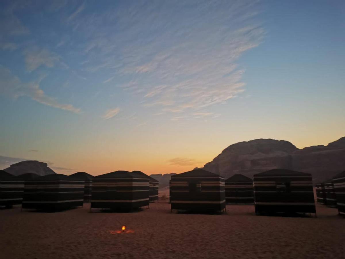 Desert guide camp Wadi Rum Buitenkant foto