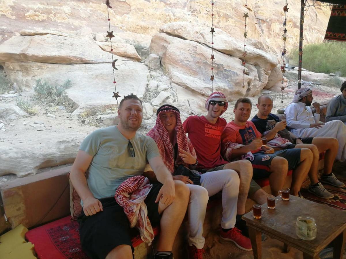 Desert guide camp Wadi Rum Buitenkant foto
